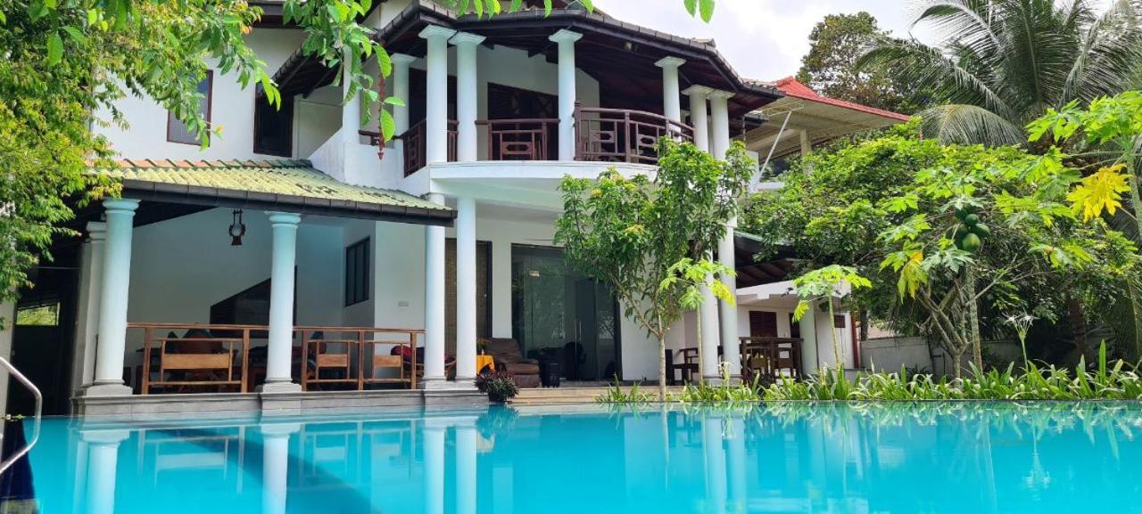 Golden Relax Villa With Pool, Restaurant & European Service Eramudugaha Εξωτερικό φωτογραφία
