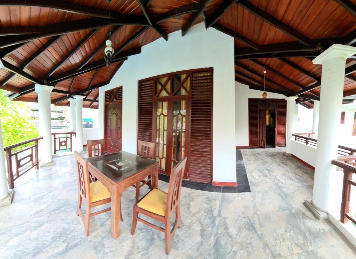 Golden Relax Villa With Pool, Restaurant & European Service Eramudugaha Εξωτερικό φωτογραφία